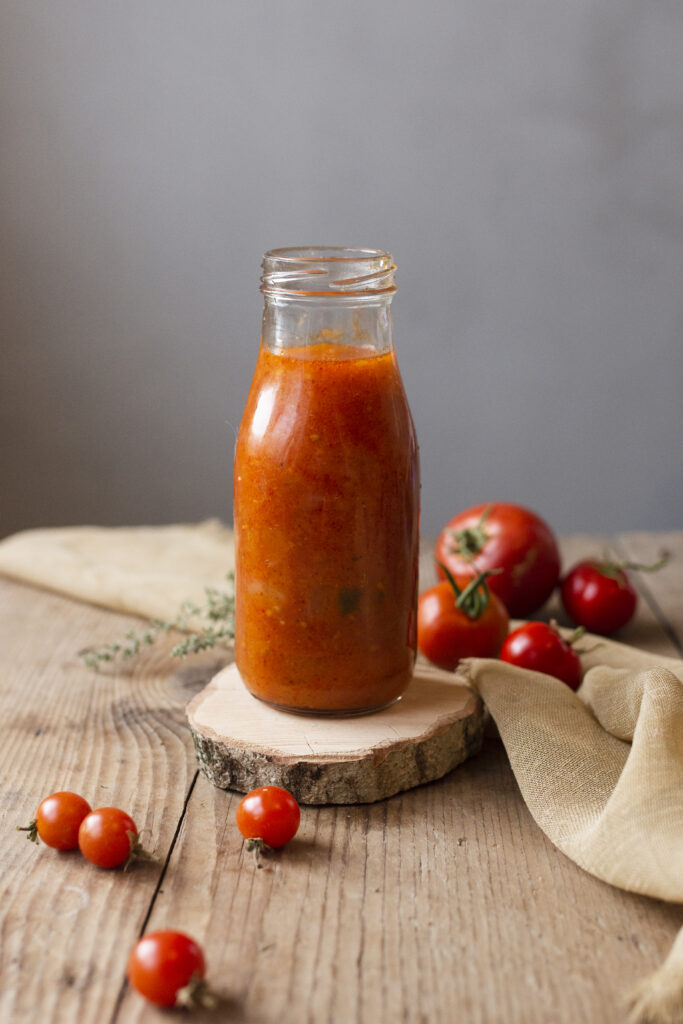 soupe et jus en bouteille fraicheur